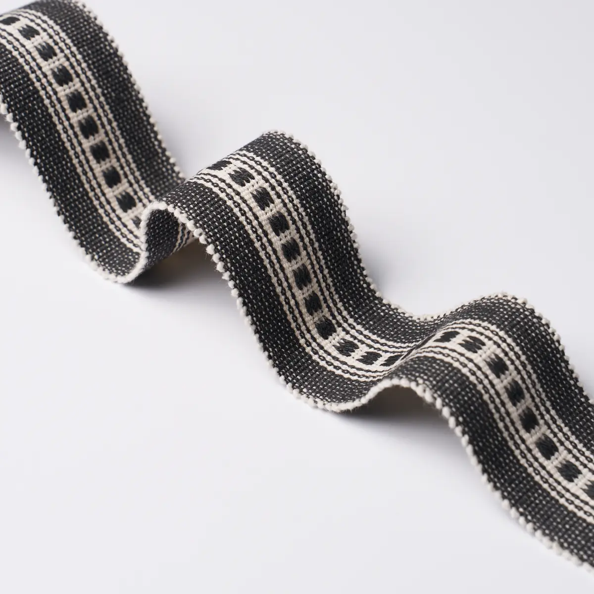 LUBECK TAPE NARROW_ CHARCOAL