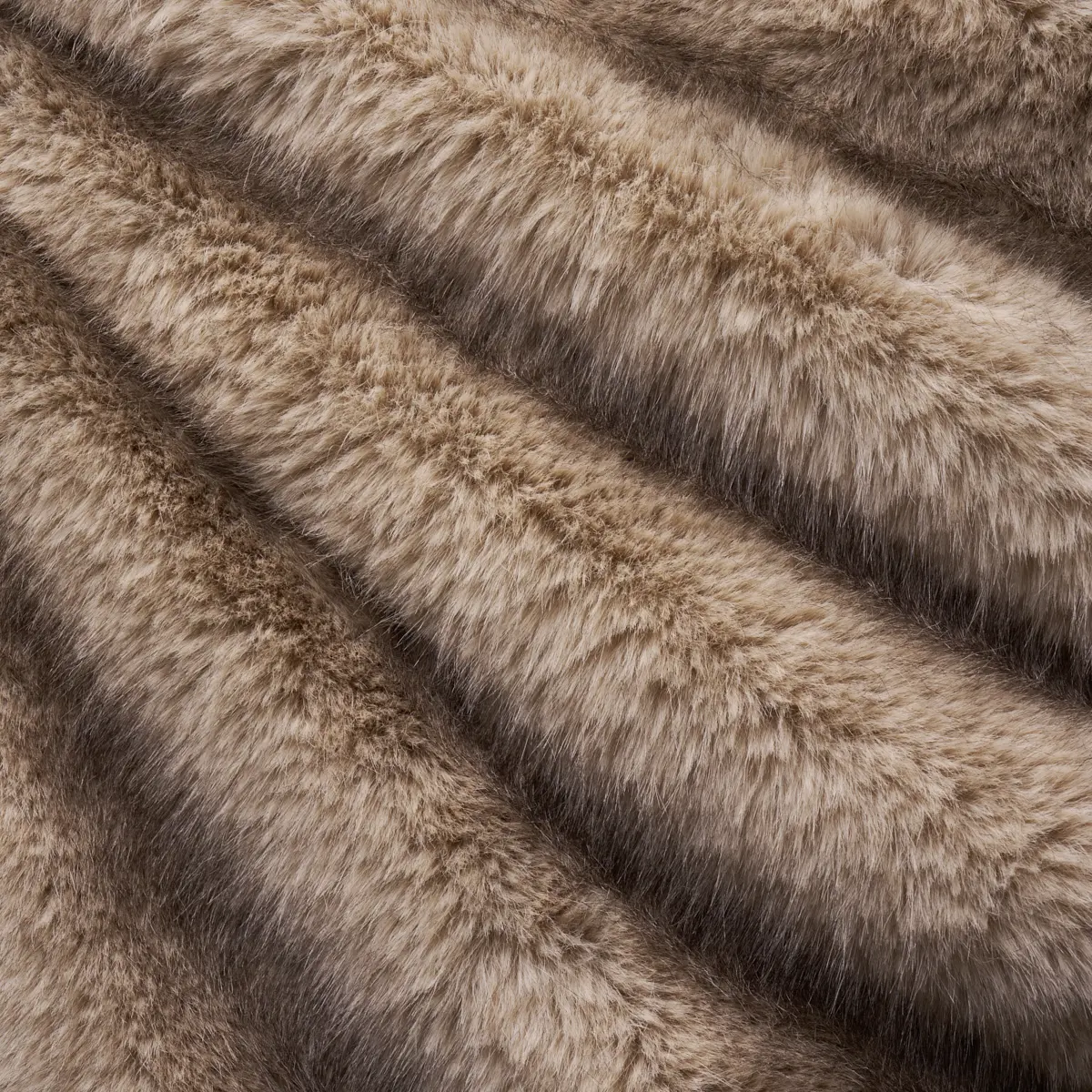 VALAIS FAUX FUR_ BUFF