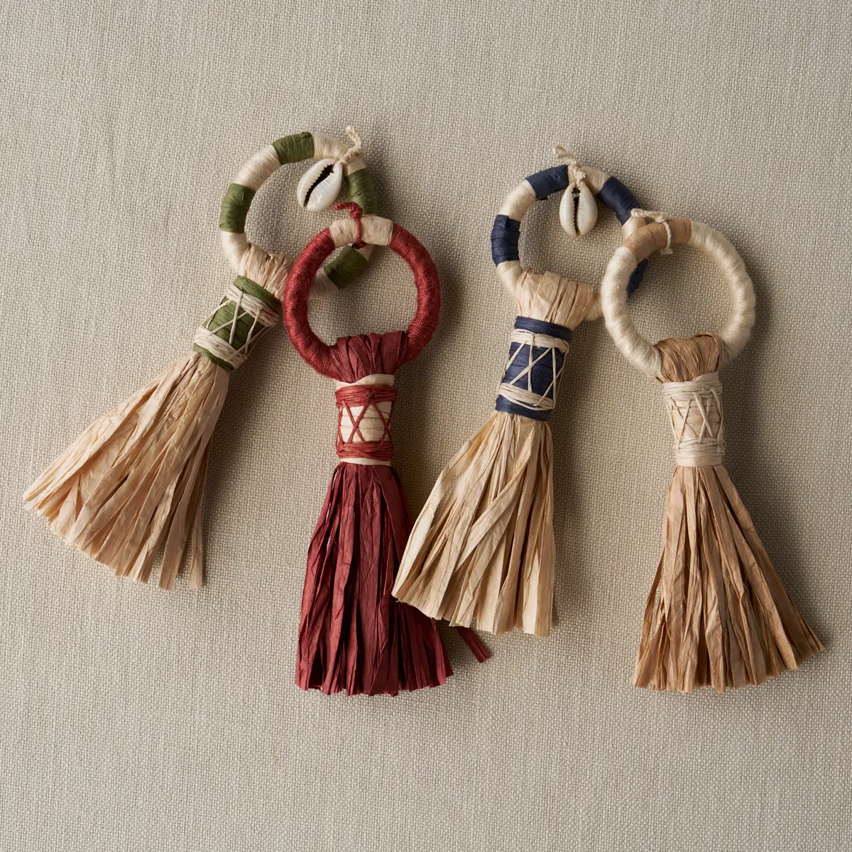 BROOM TASSEL_ PALM TREE GREEN