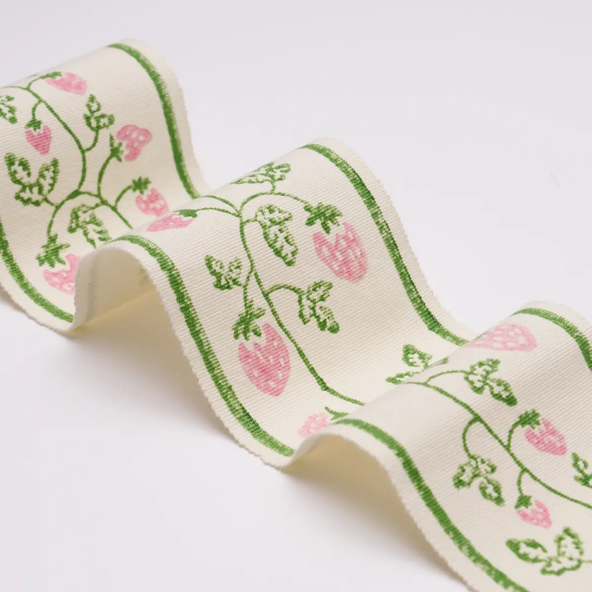 STRAWBERRY TRAIL HAND BLOCK TRIM_ GREEN