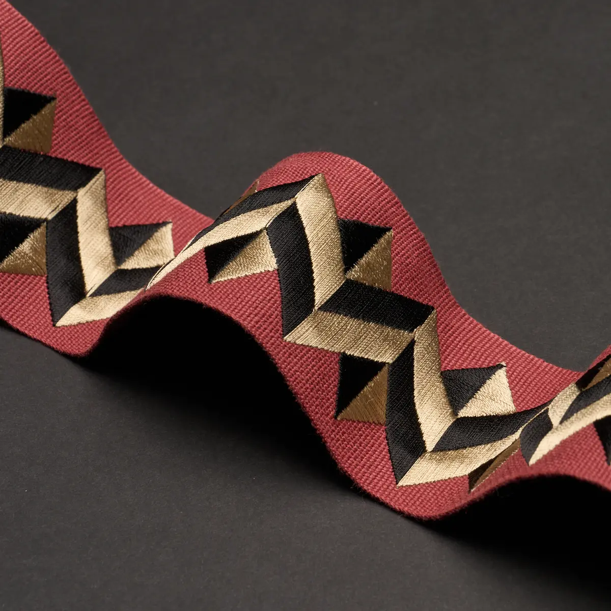 ZIGZAG MODERNE TAPE_ RED
