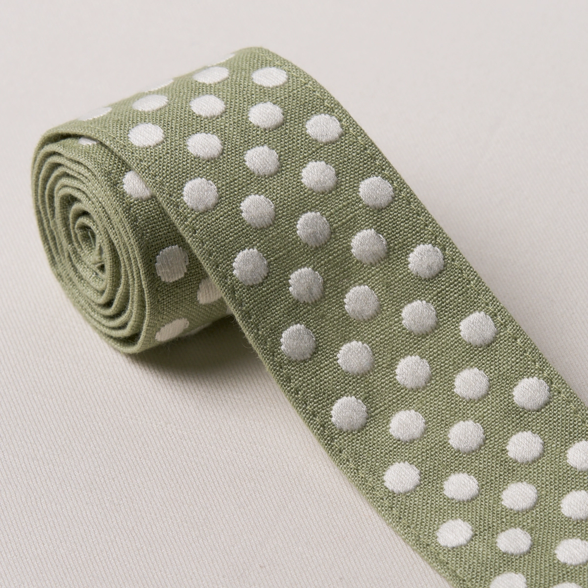 DOTTED EMBROIDERED TAPE_ SAGE