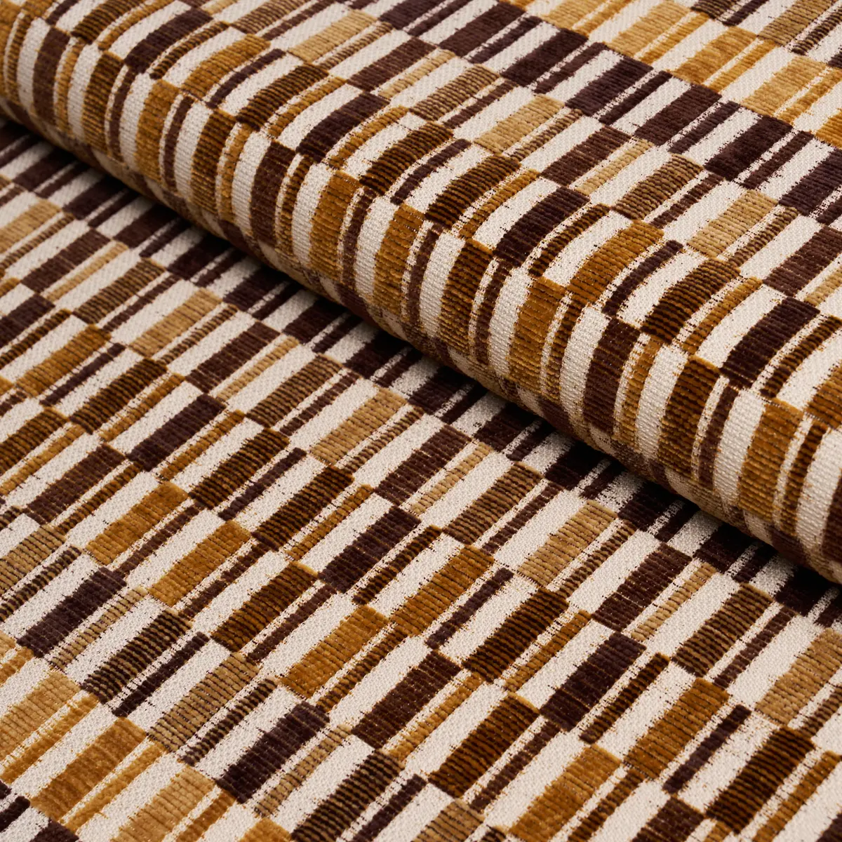 ANDERS PERFORMANCE_ CHESTNUT
