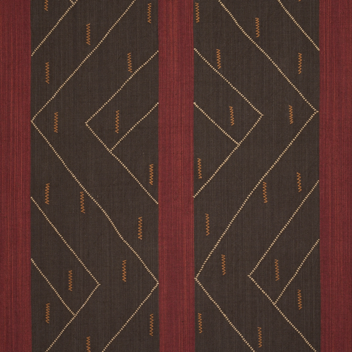 KAPANGA EMBROIDERY_ BROWN