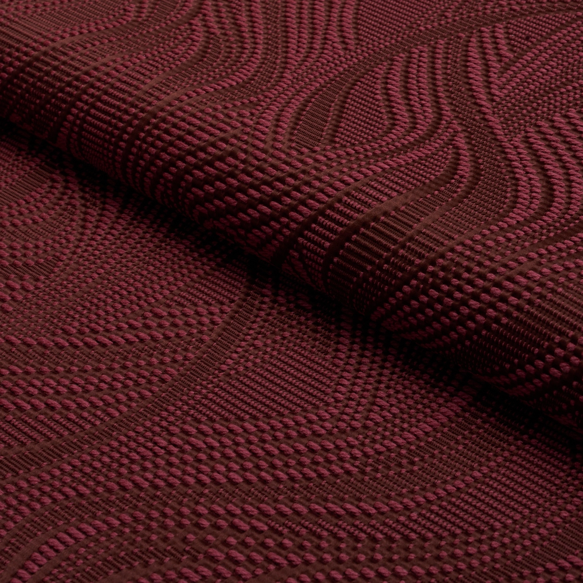 QUILTED WAVES INDOOR/OUTDOOR_ MERLOT