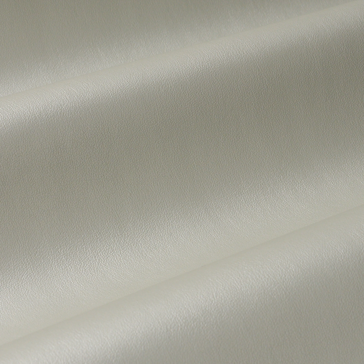 METALLIC VEGAN LEATHER OUTDOOR_ LUSTROUS METAL