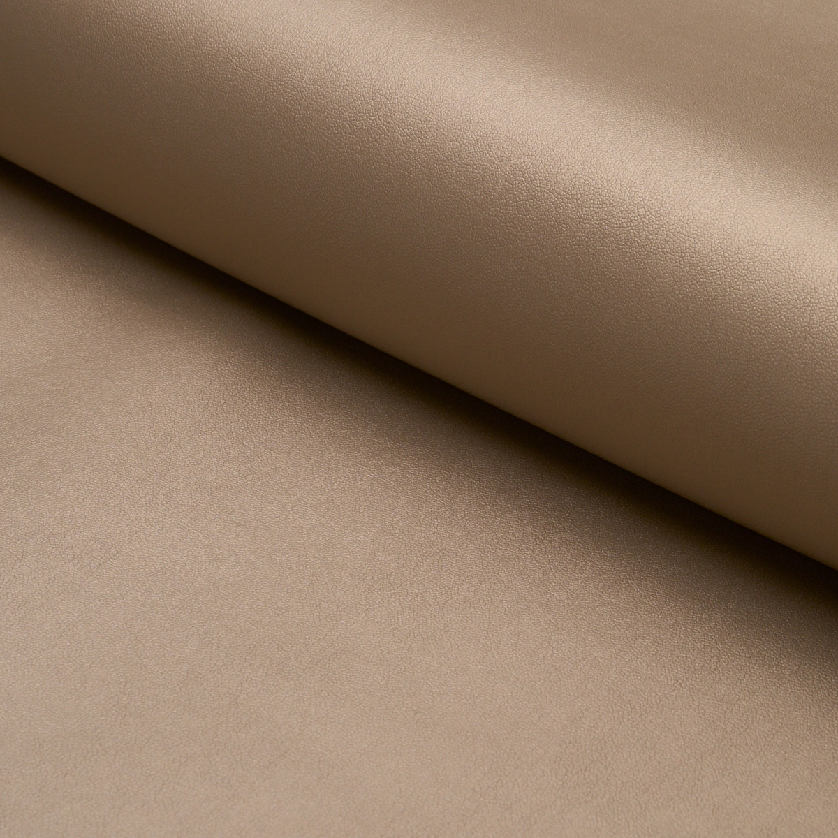 METALLIC VEGAN LEATHER OUTDOOR_ DUNE