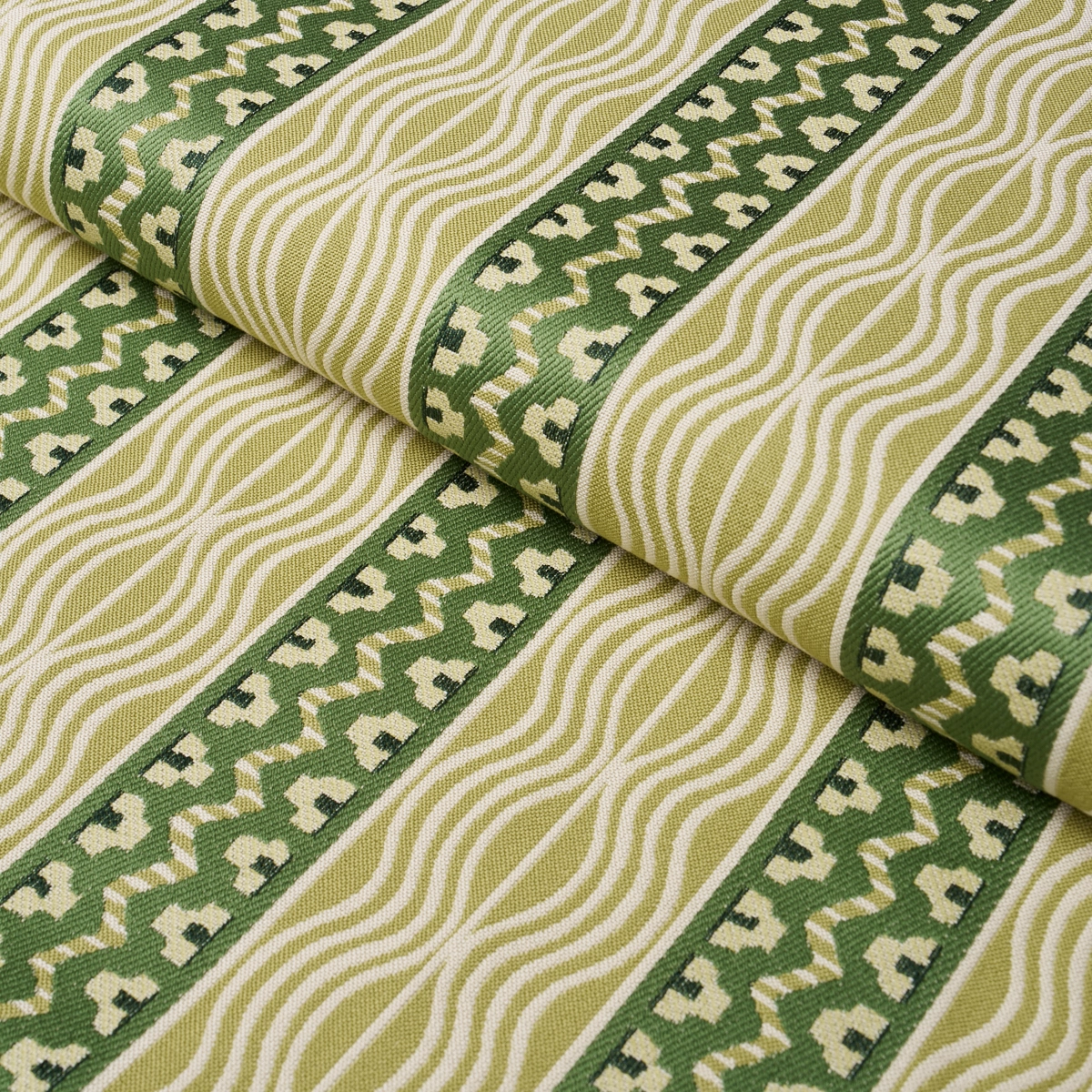 Crème Anglaise_ JUNIPER GREEN