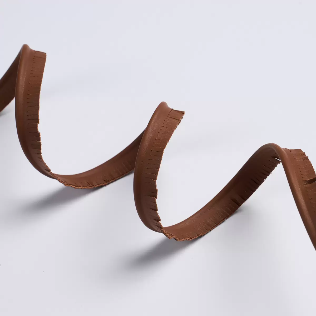 BURNHAM NARROW LEATHER PIPING_ BROWN