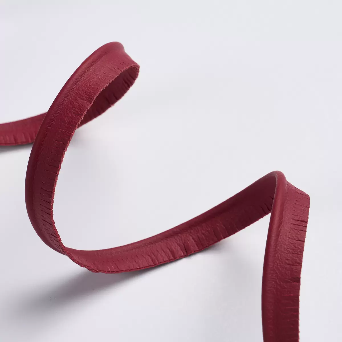 BURNHAM NARROW LEATHER PIPING_ RED
