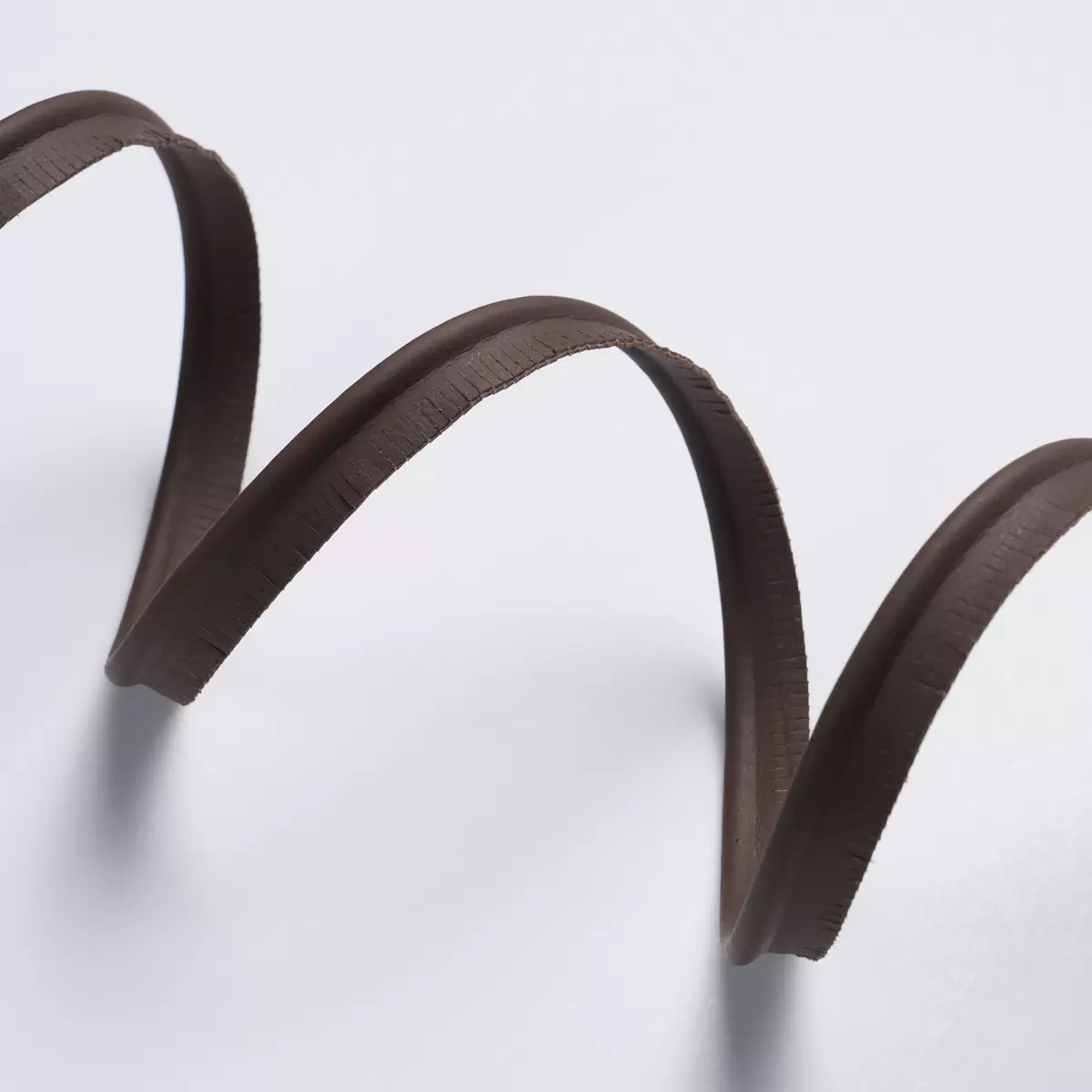 BURNHAM MEDIUM LEATHER PIPING_ DARK BROWN
