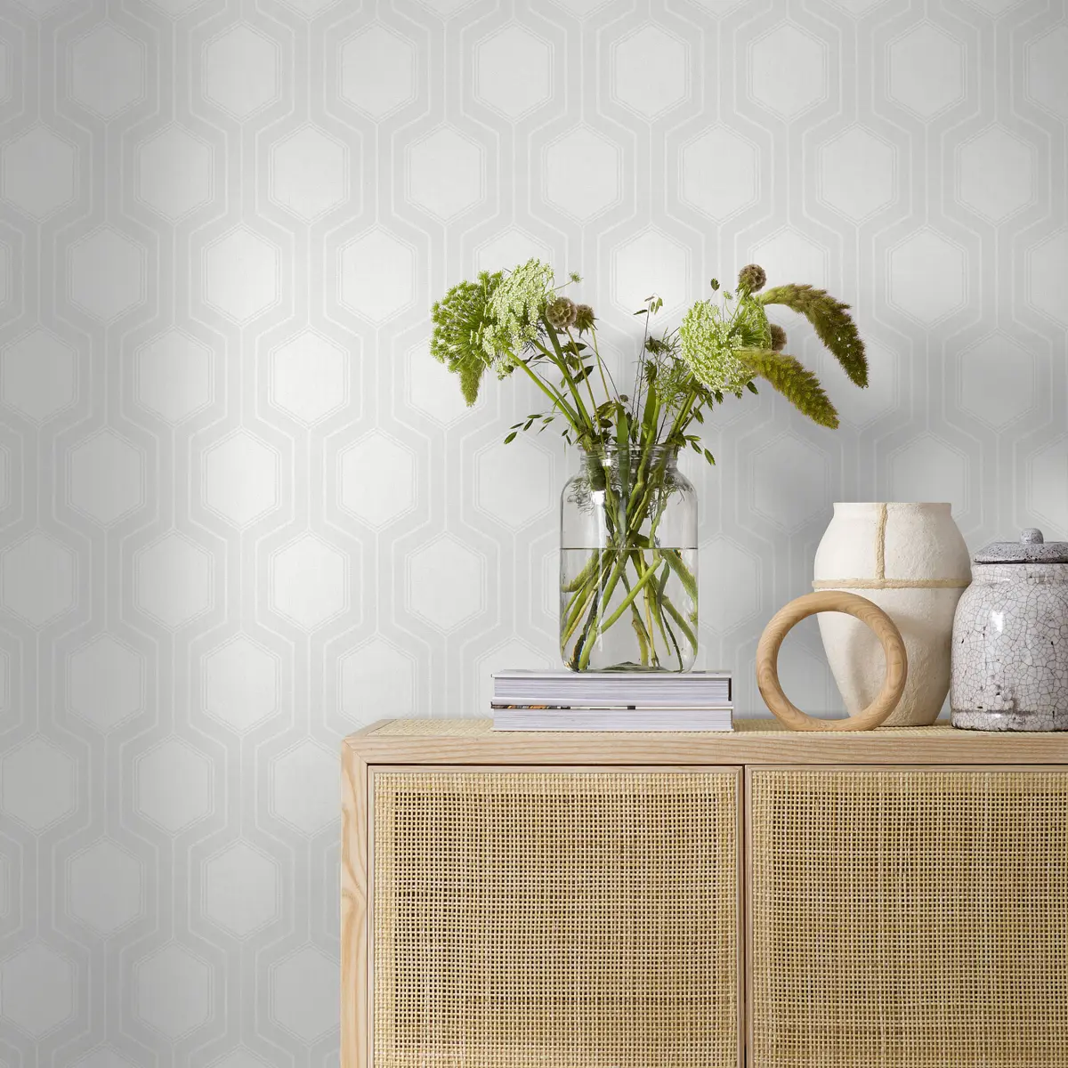 GRAPHIC HEXAGON_ BONE