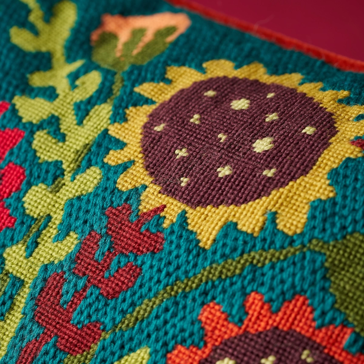 Gigi & Dagger Needlepoint Kit_ MULTI