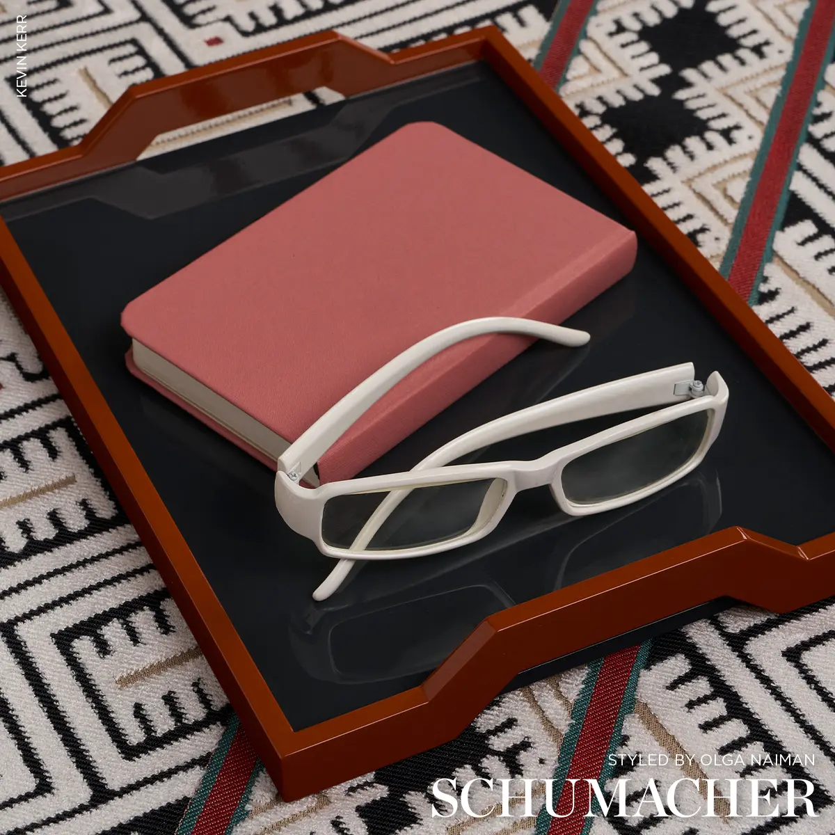 Color Block Tray_ OFF BLACK & BURNT CLAY