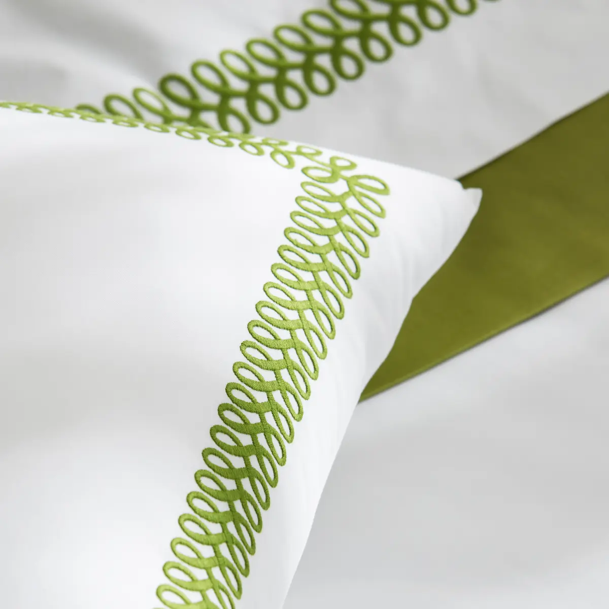 Astor Braid Pillowcases_ GRASS