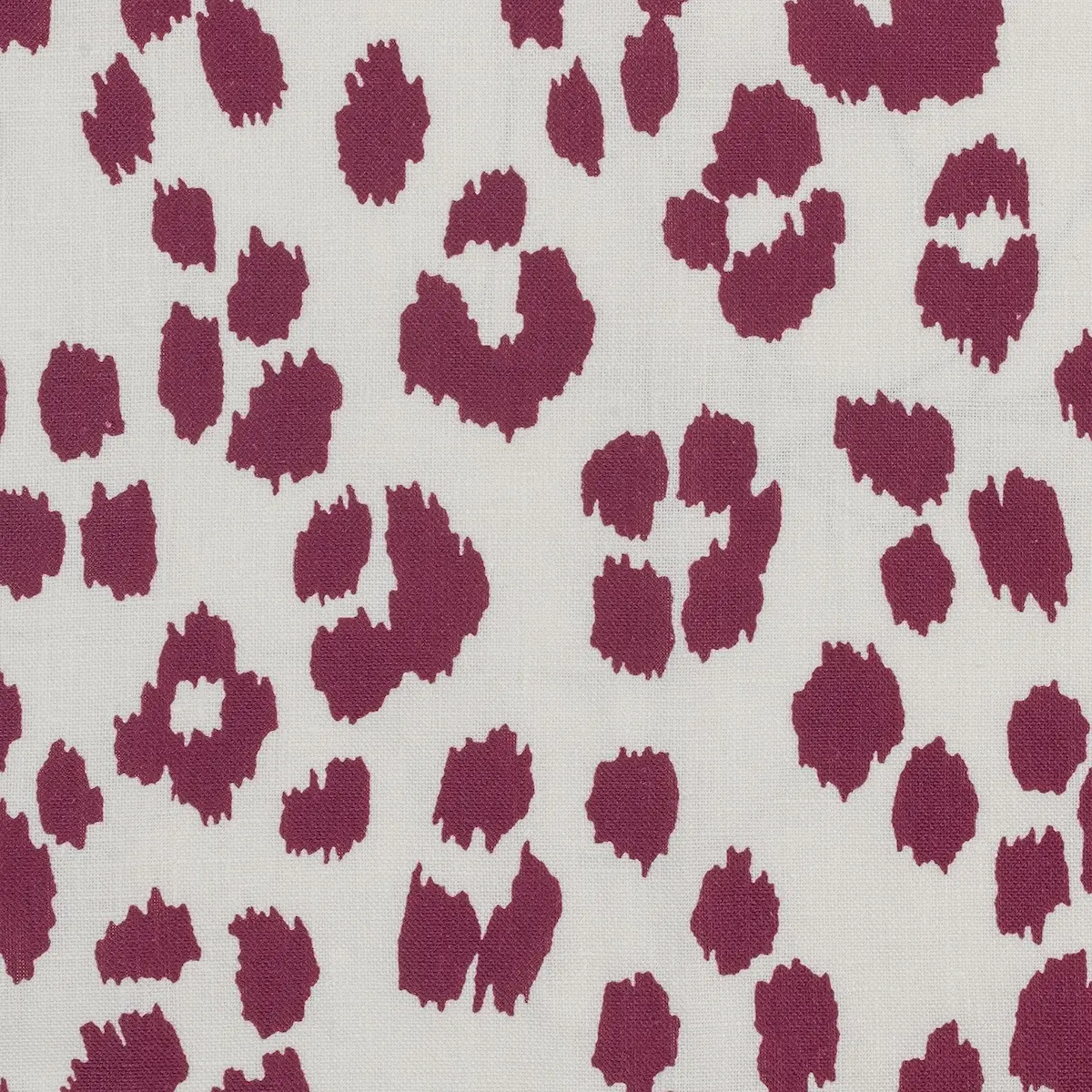 Iconic Leopard Guest Towel Set_ CRIMSON
