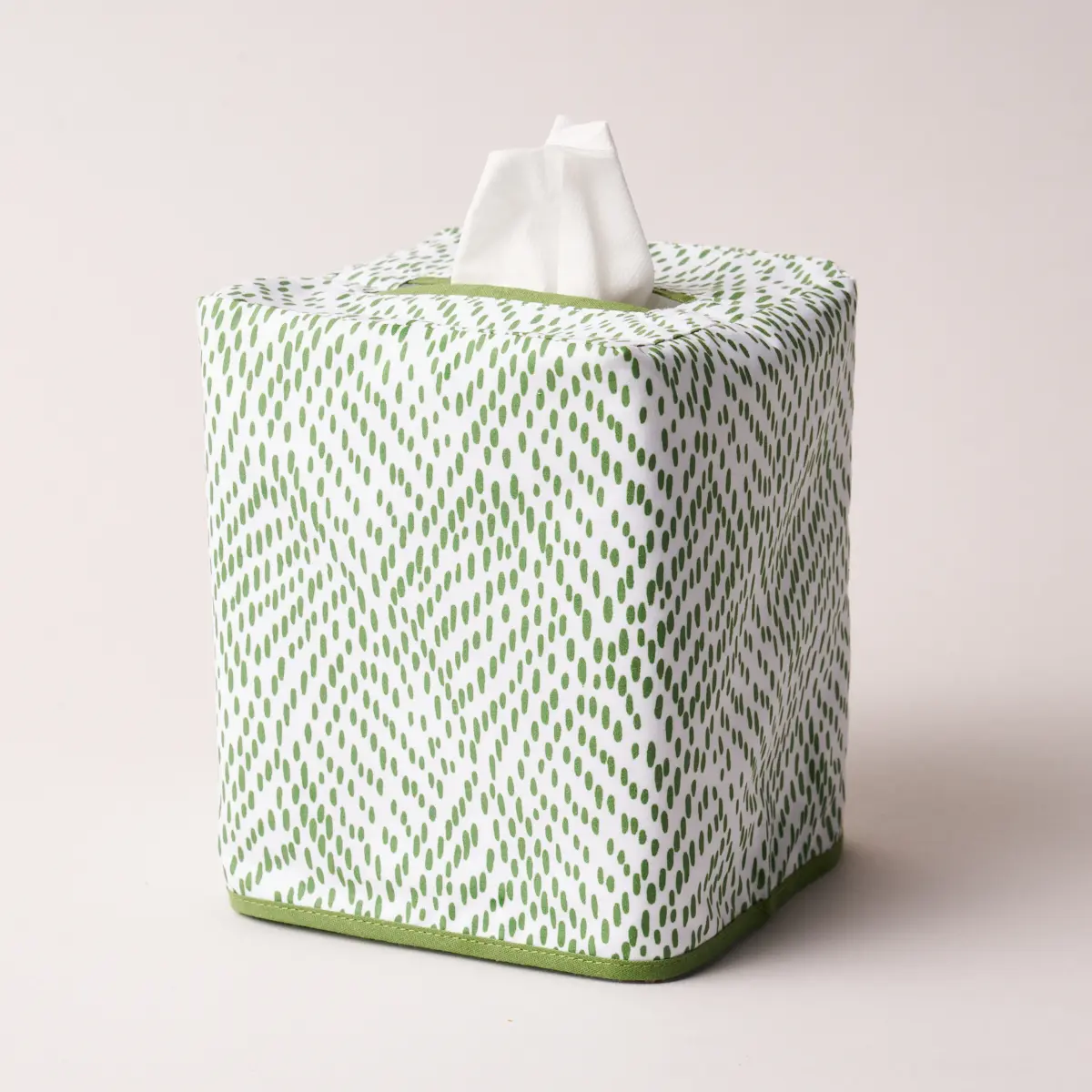 Duma Diamond Tissue Box Cover_ GRASS