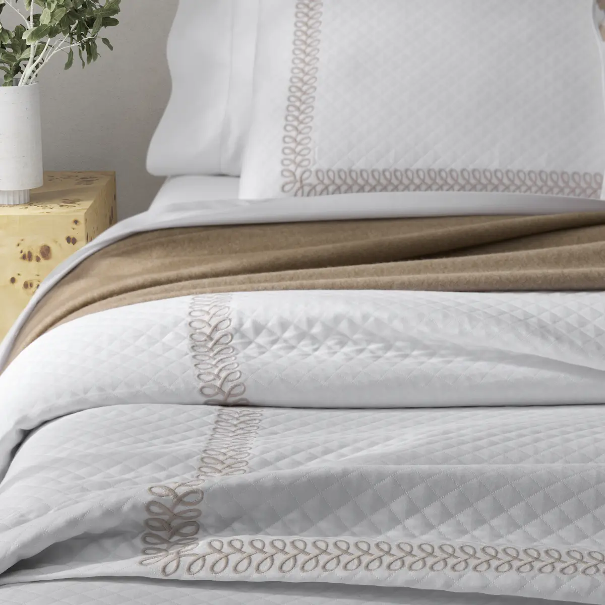 Astor Braid Matelassé Coverlet_ PEONY