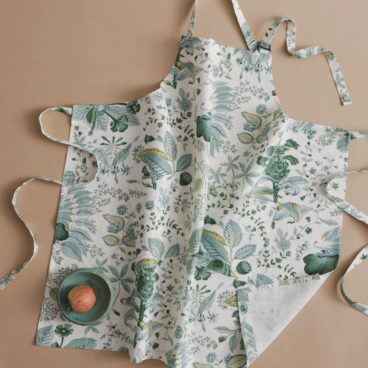 Pomegranate Linen Apron_ EMERALD