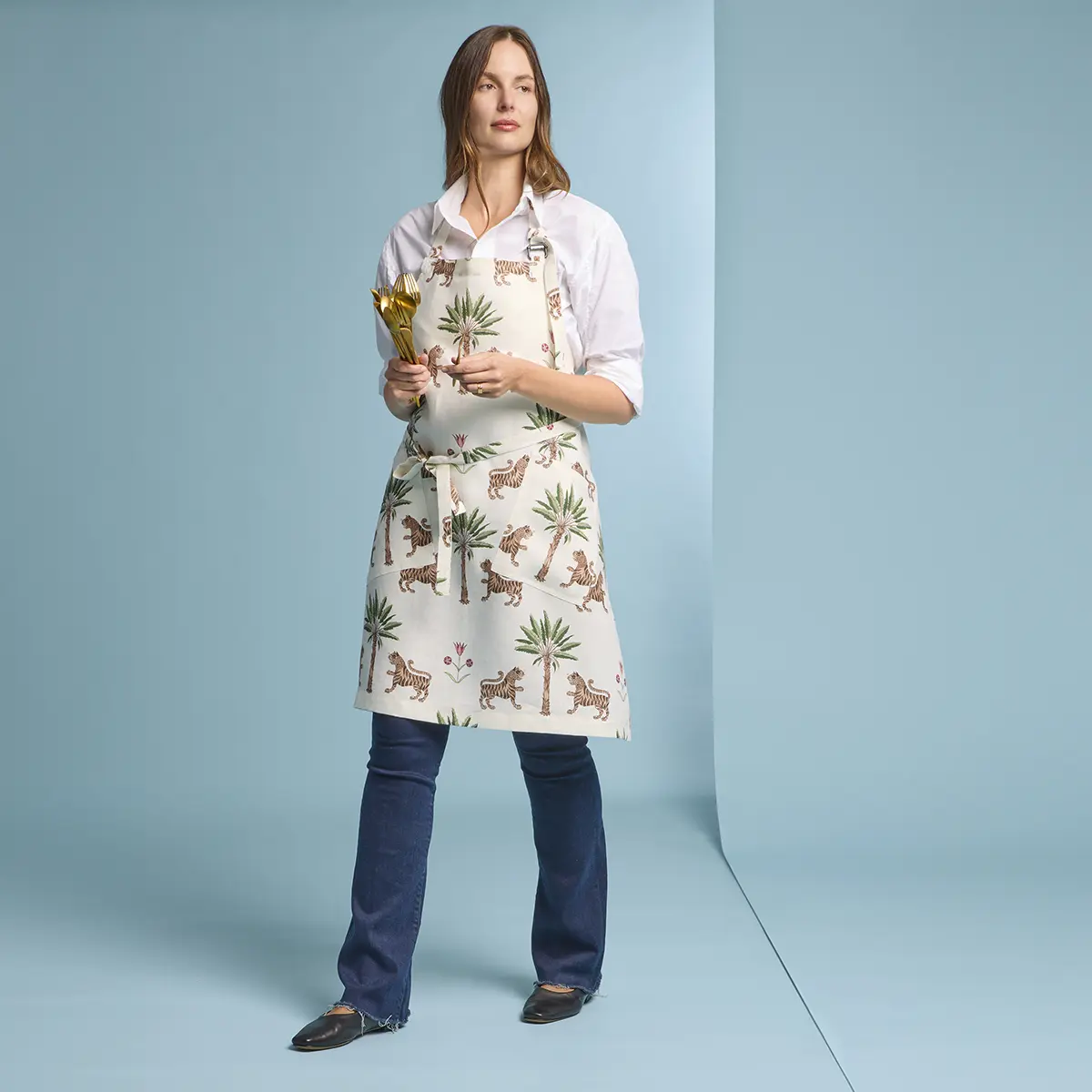 Tiger Palm Linen Apron_ TIGEREYE