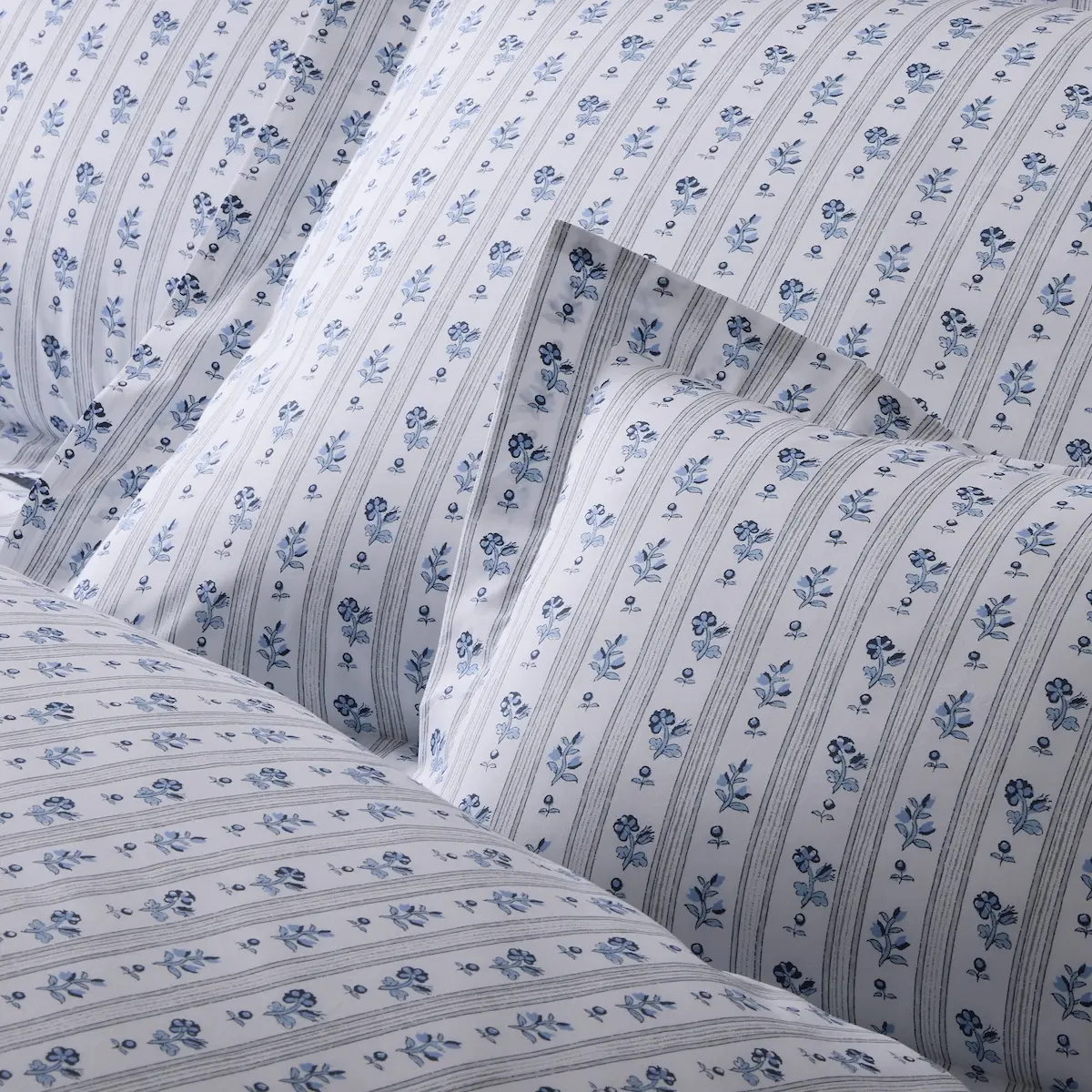 Cabanon Stripe Pillowcase Pair_ BLUE