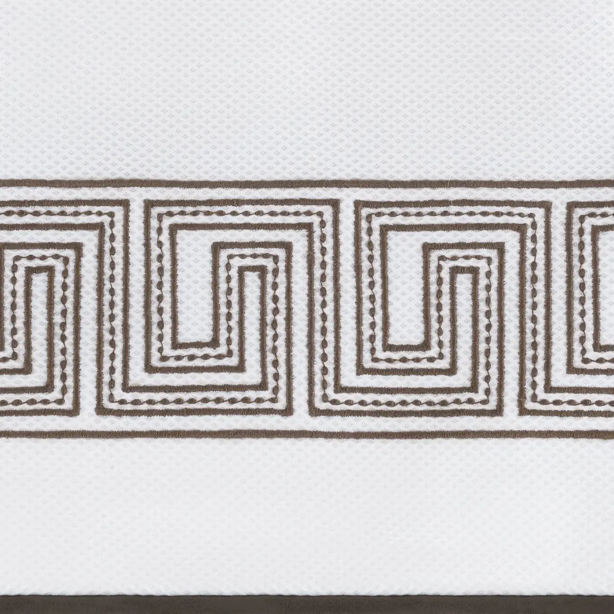 Ophelia Pique Coverlet_ MOCHA