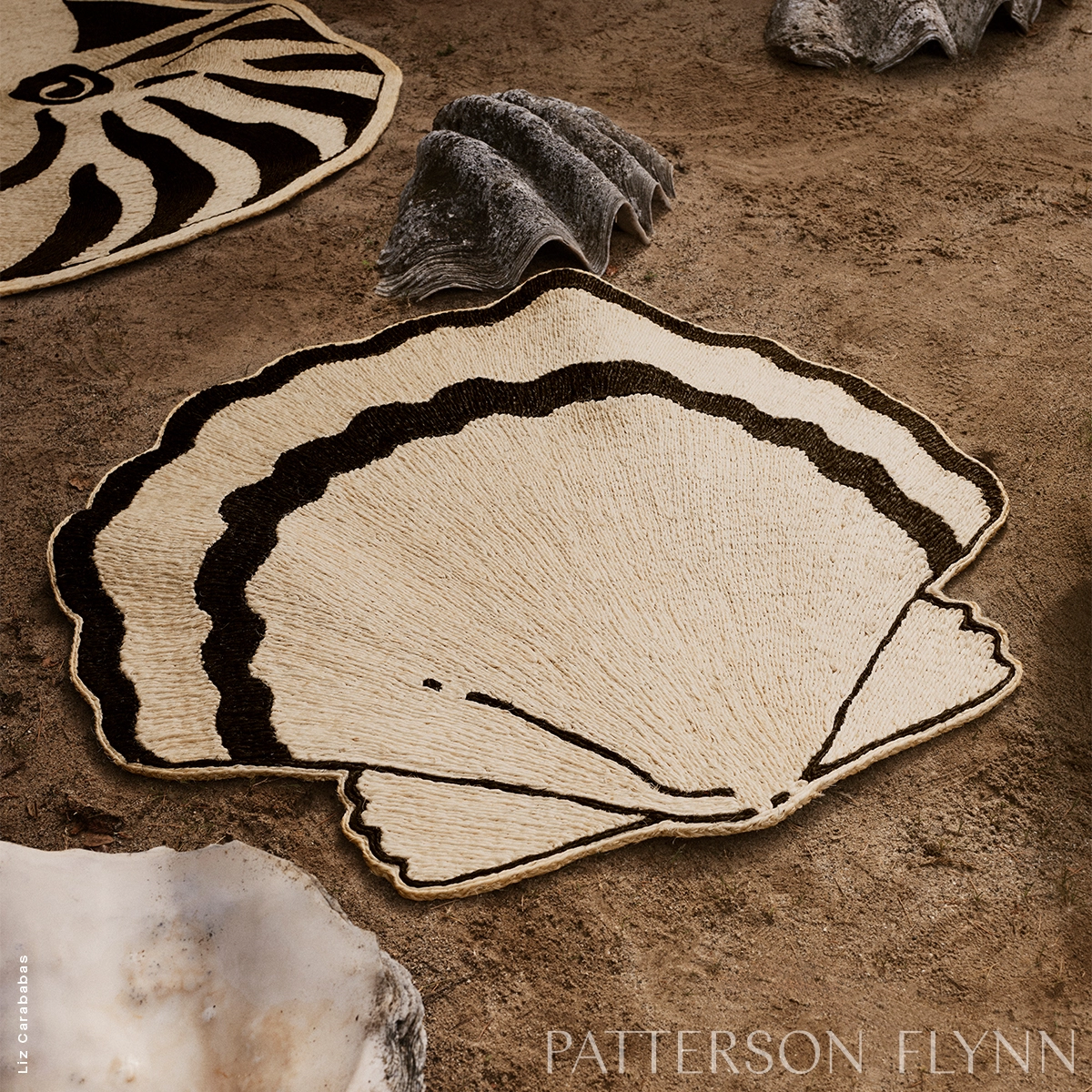 Concha Rug_ NATURAL/BLACK