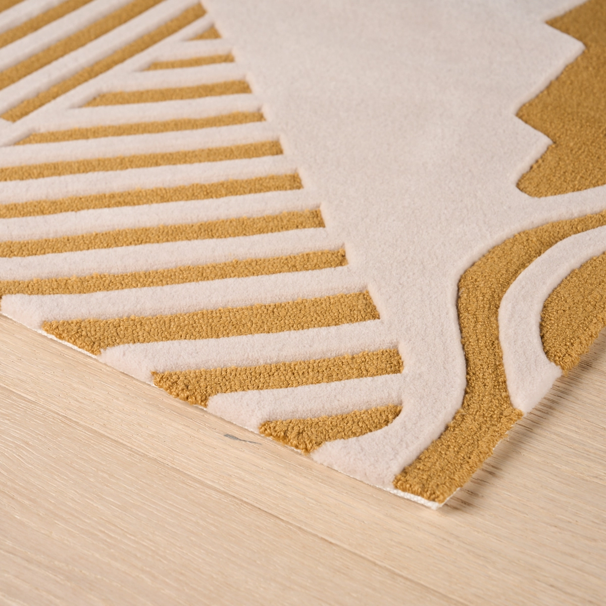 City's Silent Lines Rug_ ANTIQUE GOLD