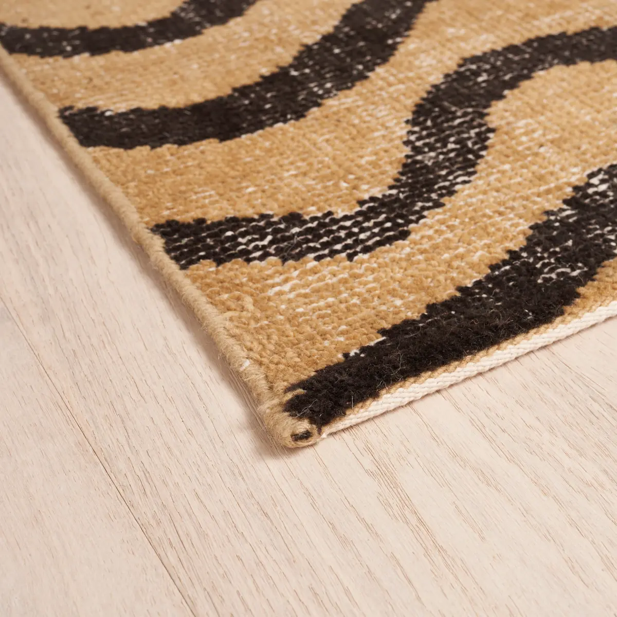 Zebre Hand-Knotted Rug_ BROWN & BLACK