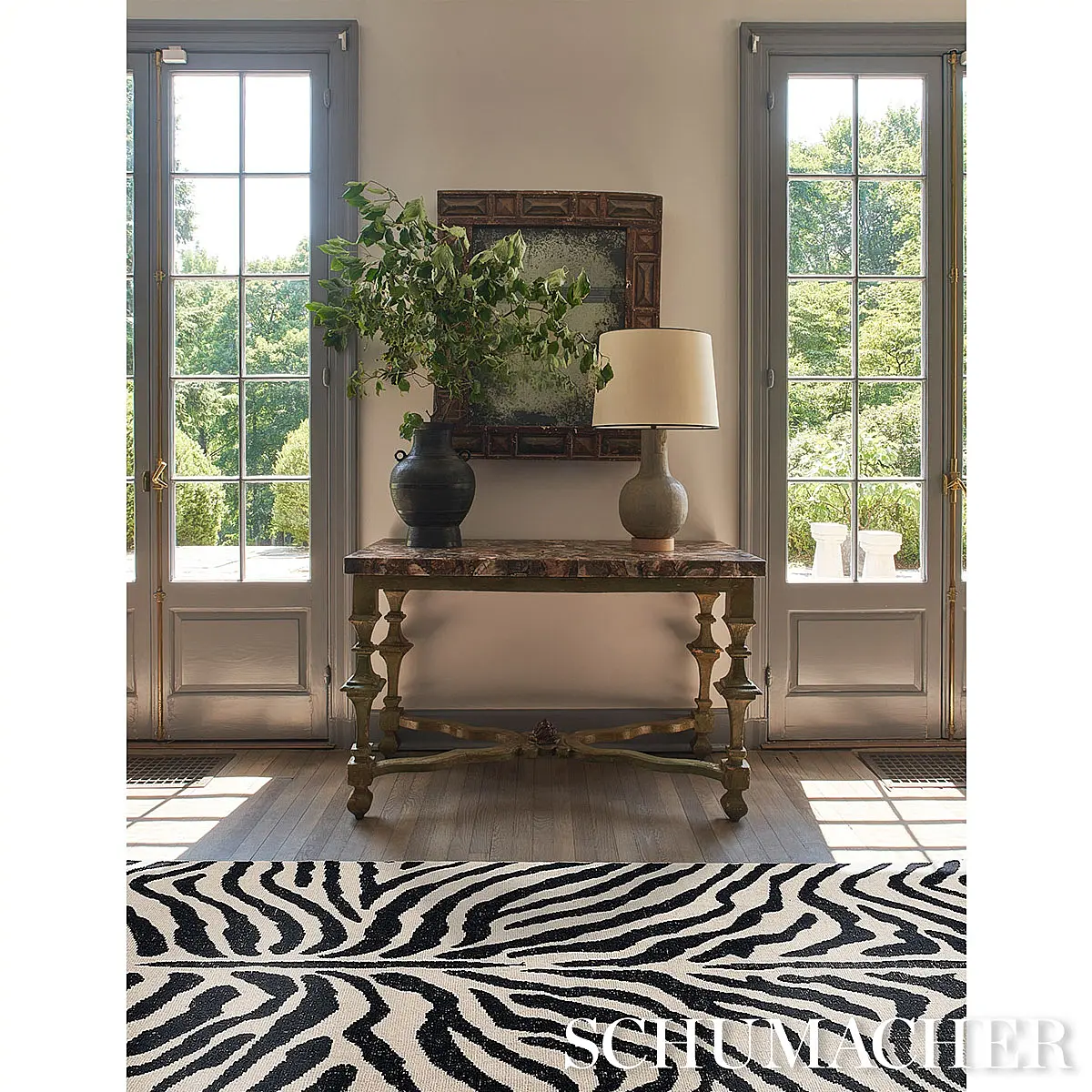 Zebre Hand-Knotted Rug_ BLACK & IVORY