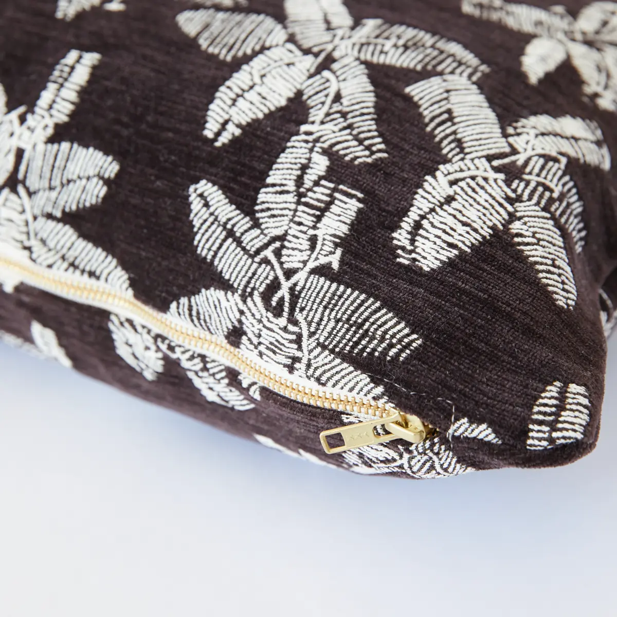 Hibiscus Pillow_ PLUM