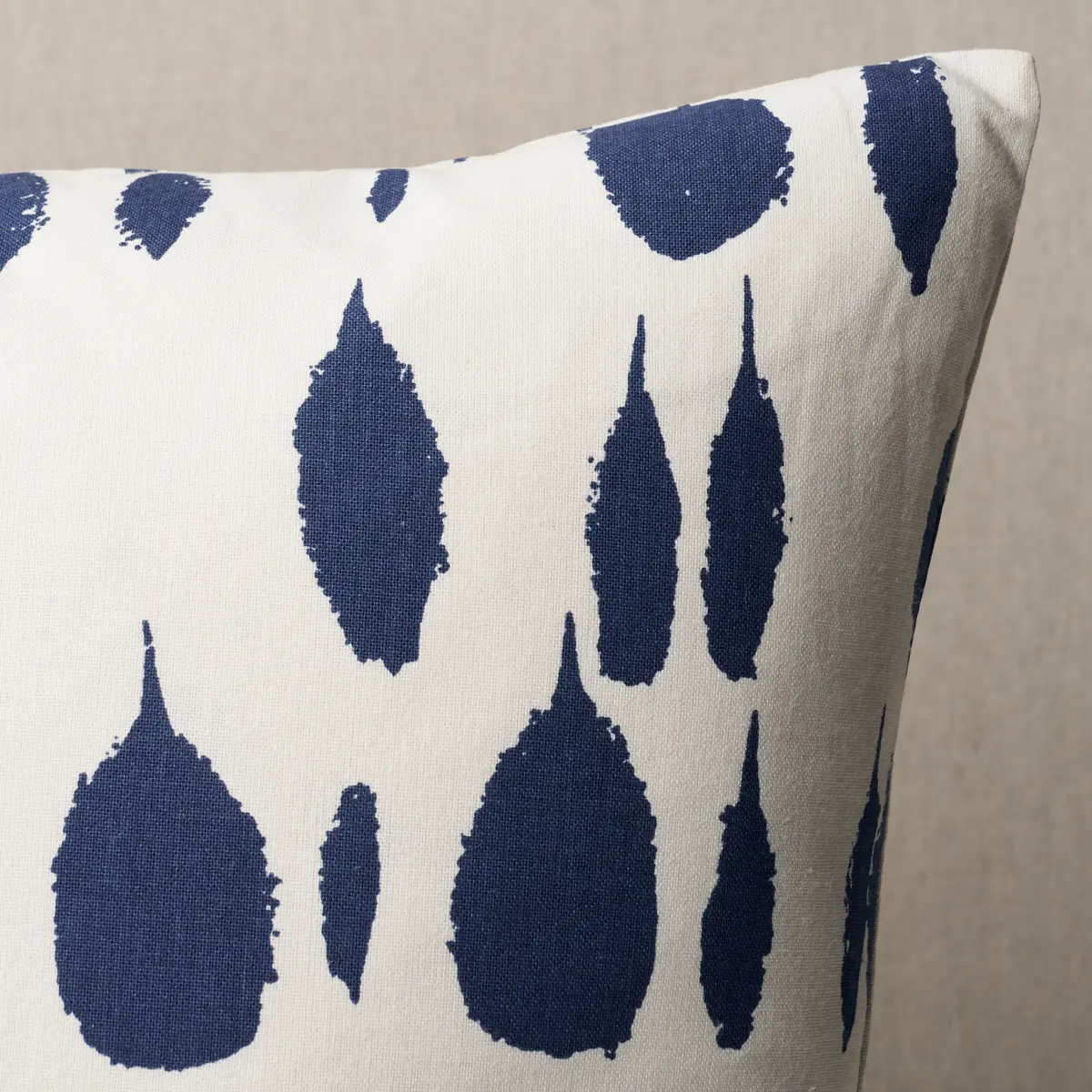 Queen of Spain Pillow_ NAVY