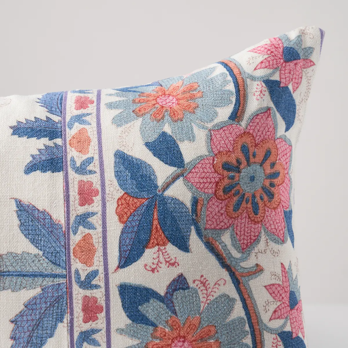 Indali Bordered Linen Pillow_ ROSE & INDIGO