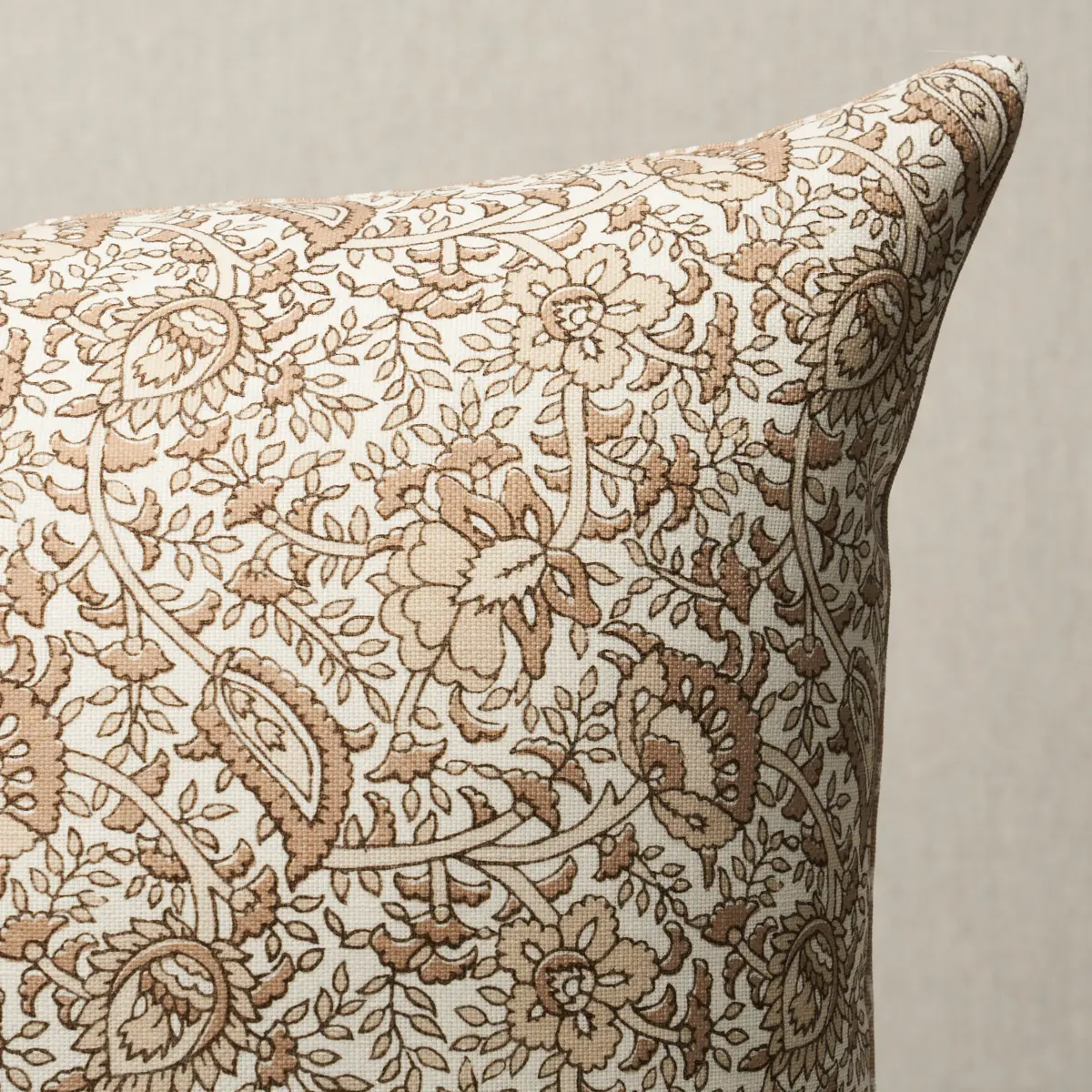 Daisy I/O Pillow_ NEUTRAL
