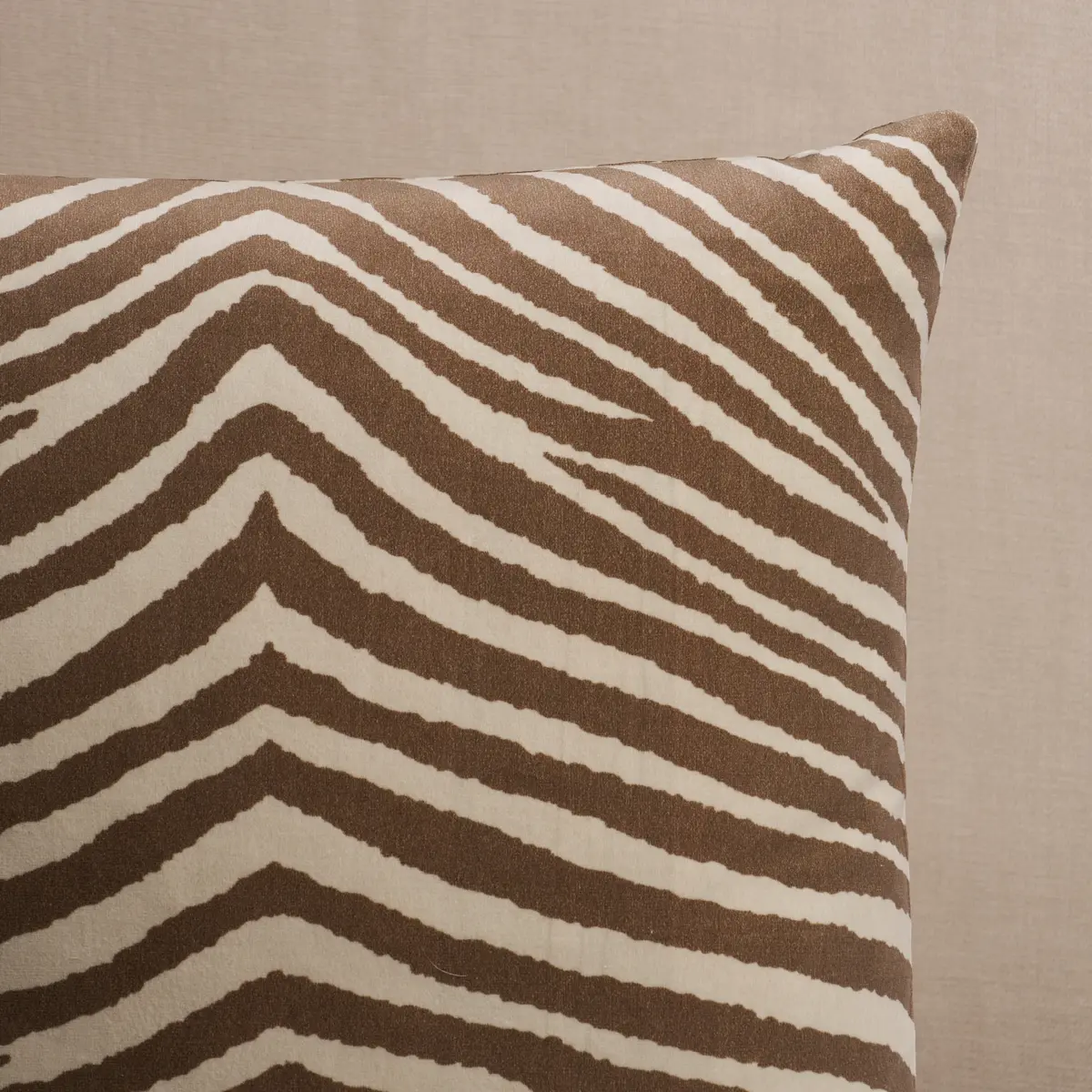 Blixen Velvet Pillow_ SAFARI