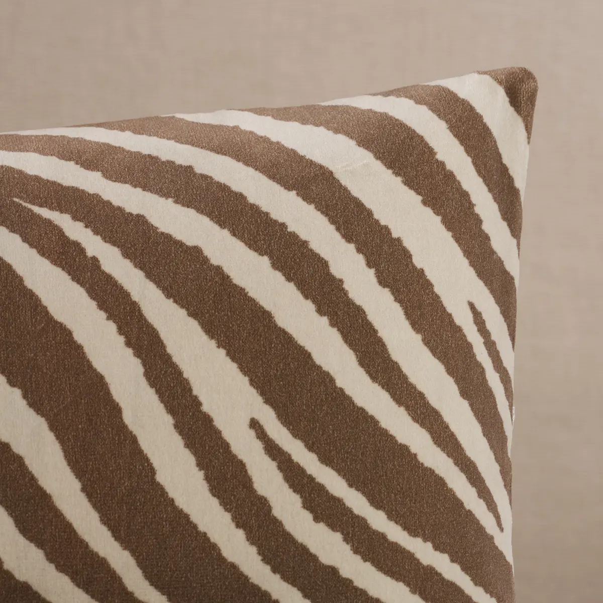 Blixen Velvet Pillow_ SAFARI