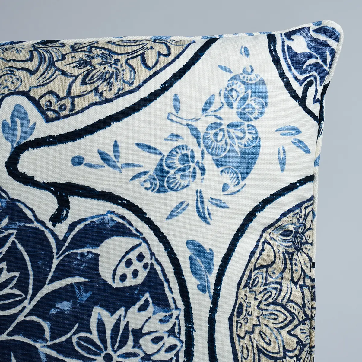 Katsugi Pillow_ BLUES
