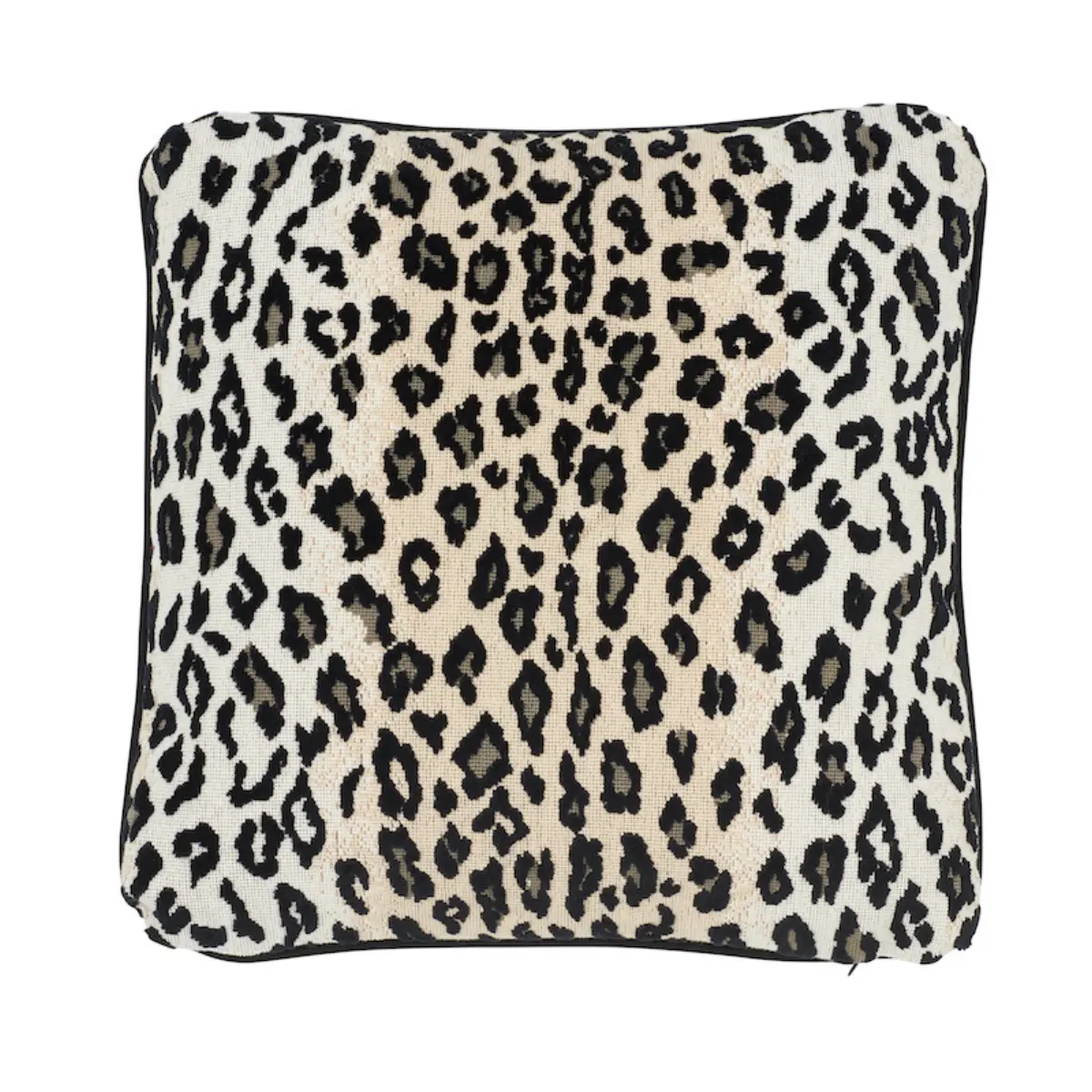 Safari Épinglé Pillow_ SNOW LEOPARD
