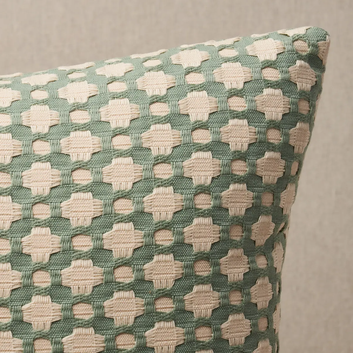 Betwixt Pillow_ WATER/IVORY