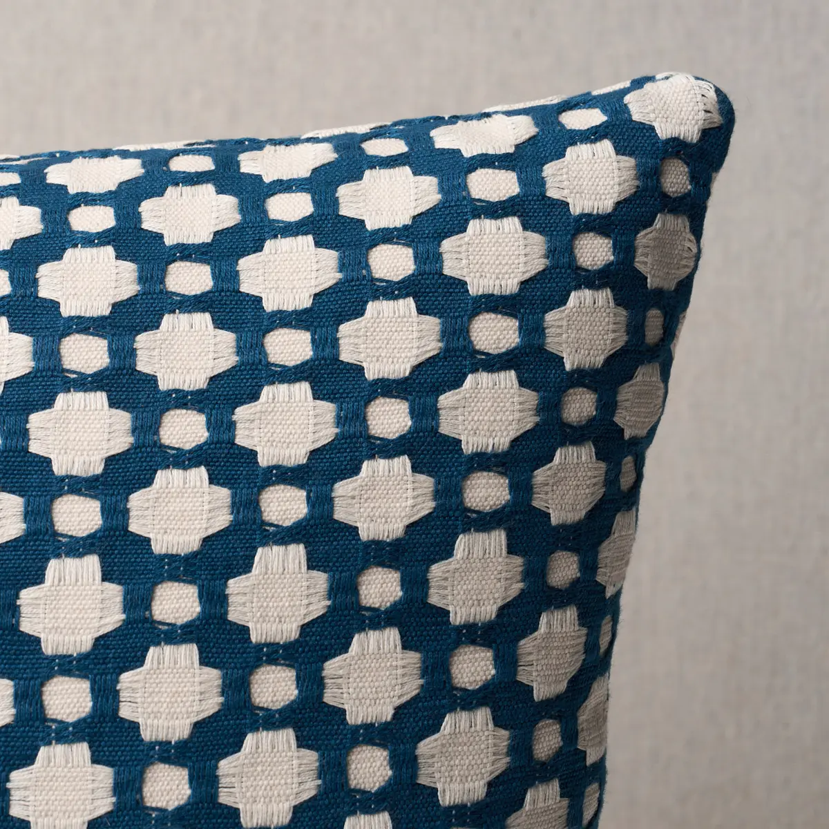 Betwixt Pillow_ INDIGO/IVORY