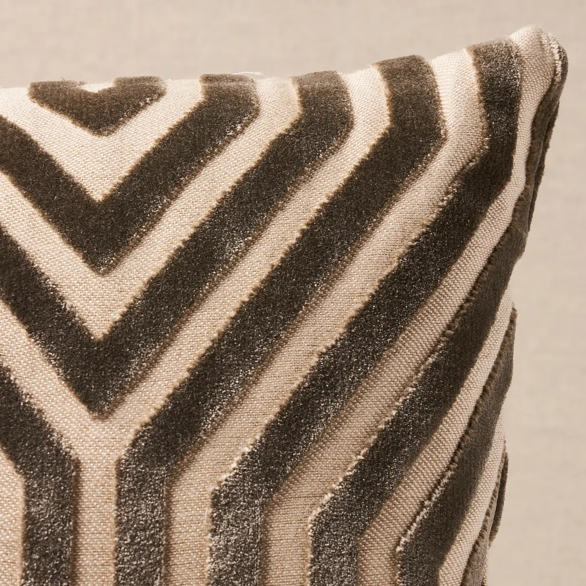 Vanderbilt Velvet Pillow_ DOVE