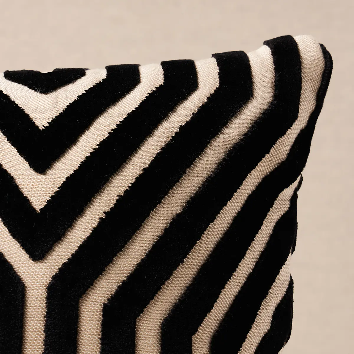 Vanderbilt Velvet Pillow_ NOIR