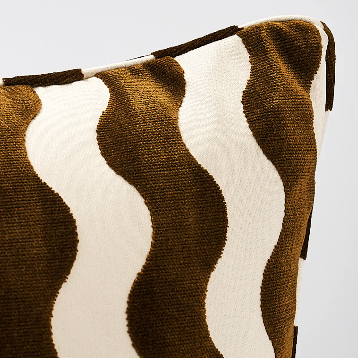 The Wave Pillow_ CHOCOLATE