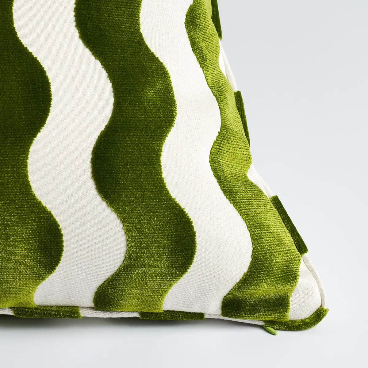 The Wave Pillow_ LETTUCE