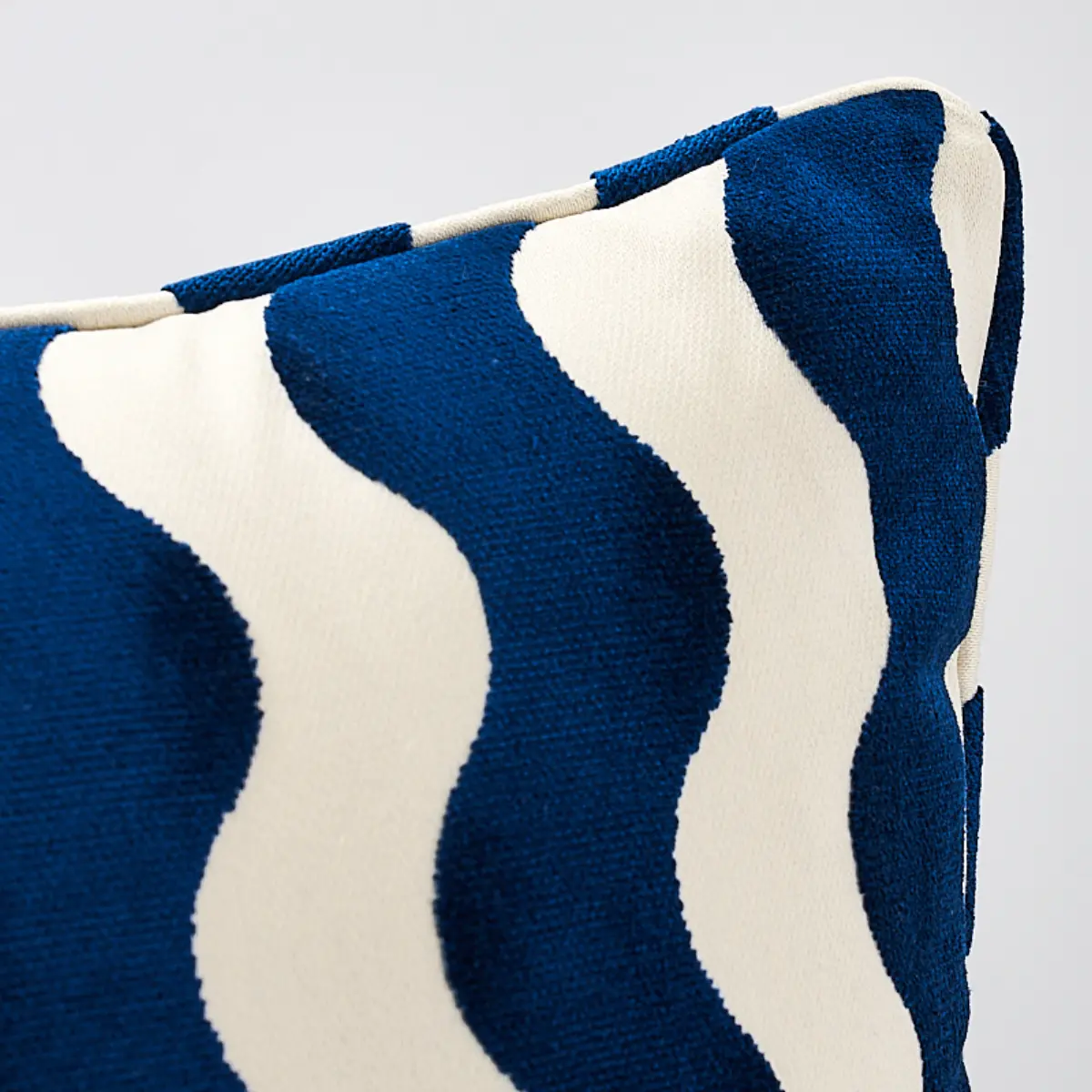 The Wave Pillow_ NAVY