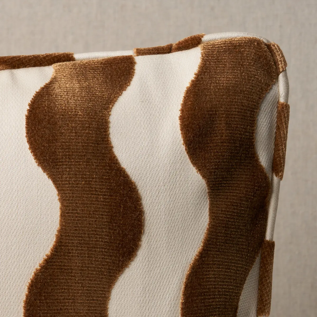 The Wave Pillow_ CAMEL