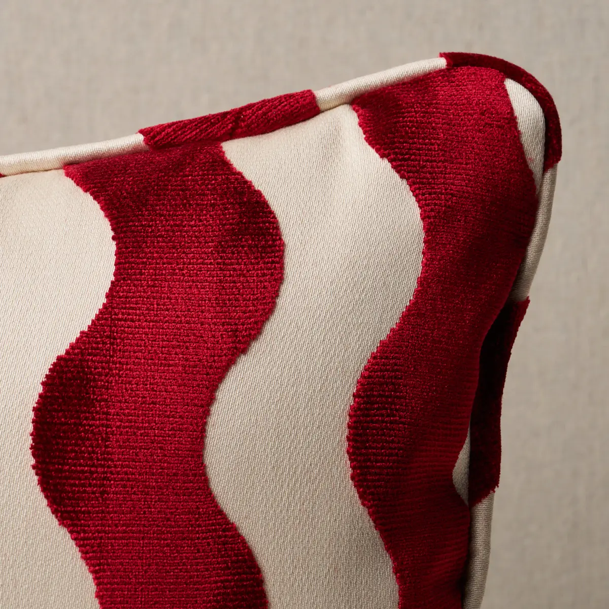 The Wave Pillow_ RED