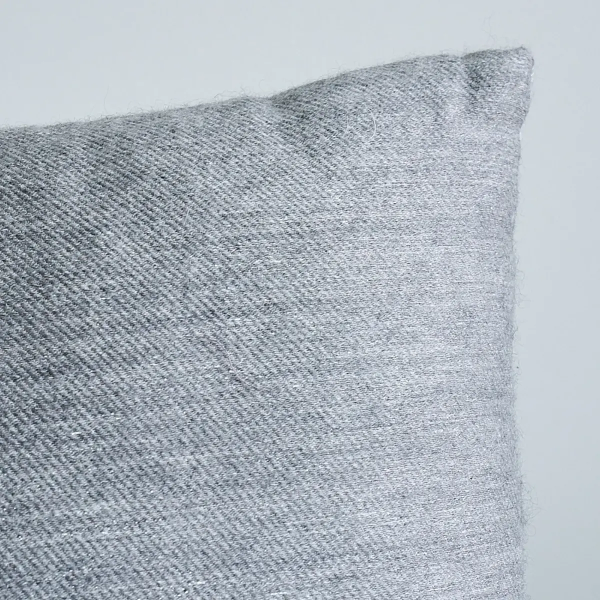 Argento Pillow_ MERCURY