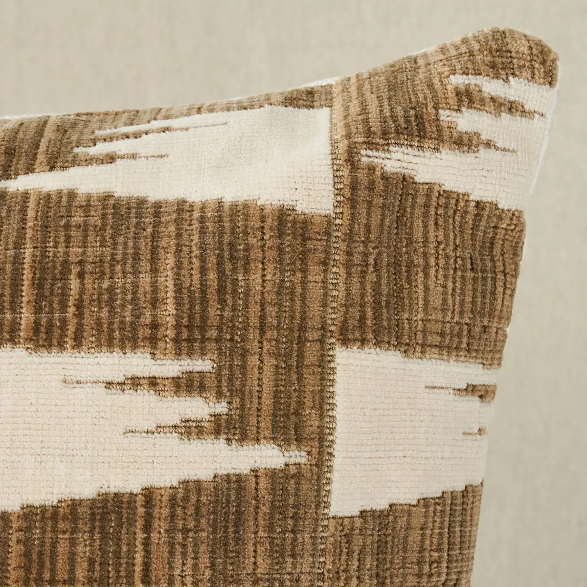 Tutsi Pillow_ NATURAL/IVORY