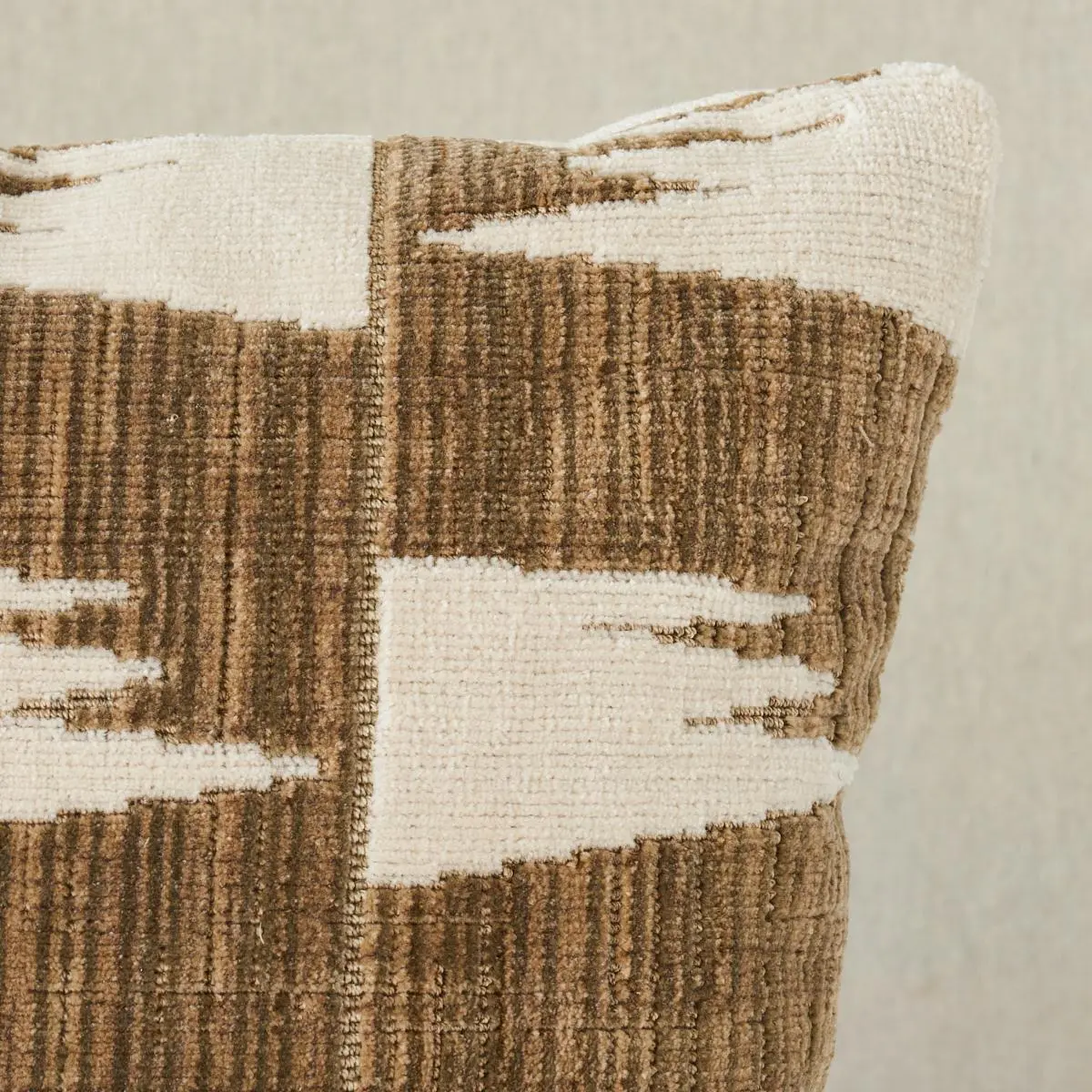 Tutsi Pillow_ NATURAL/IVORY